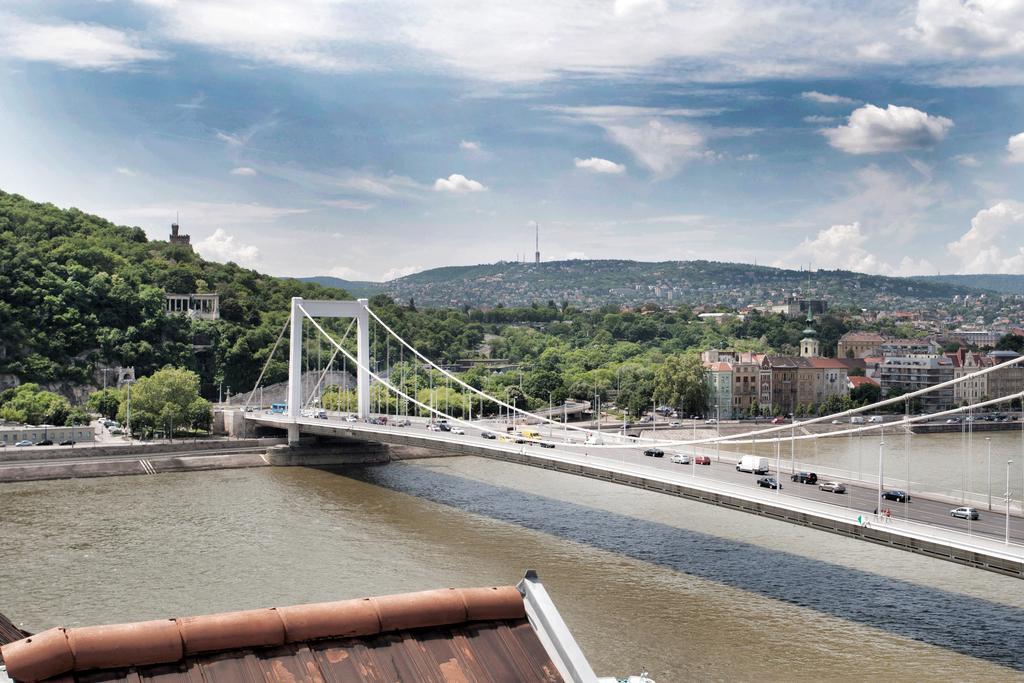 Riverside Flat With King Castle View Apartament