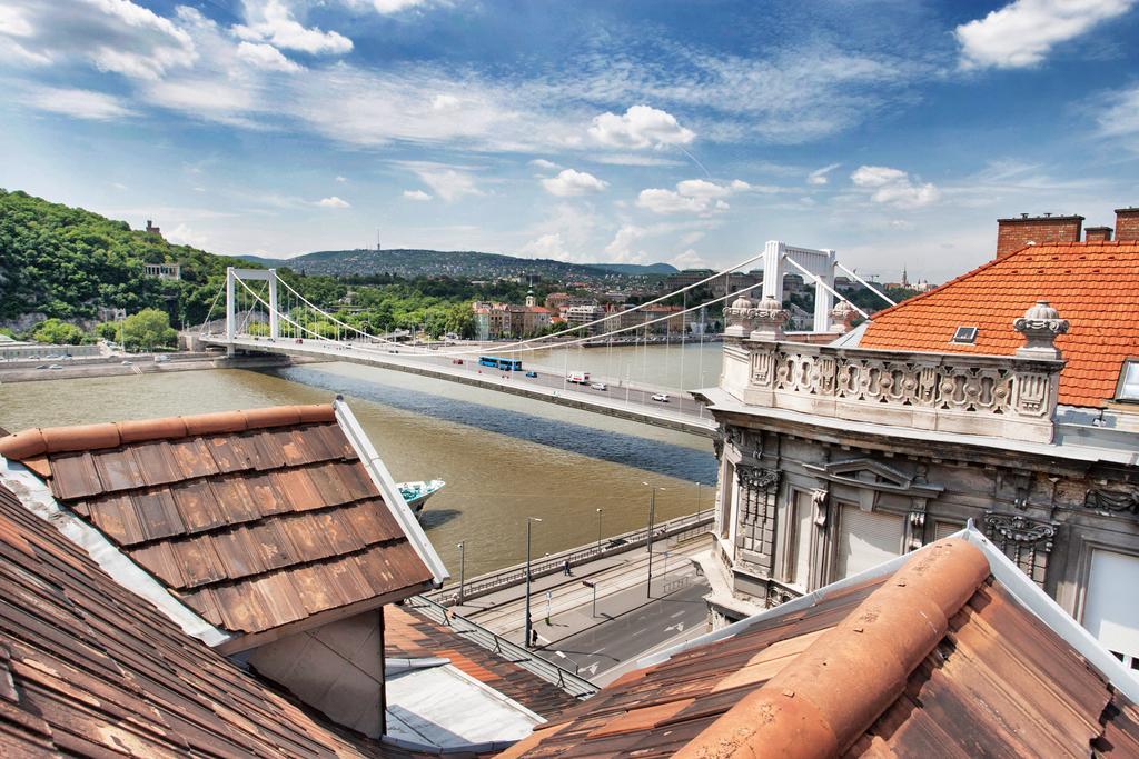 Apartament Riverside Flat With King Castle View