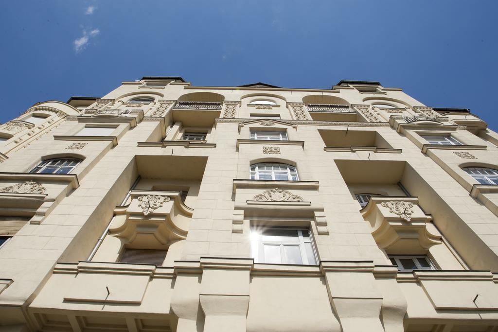 Riverside Flat With King Castle View Apartament
