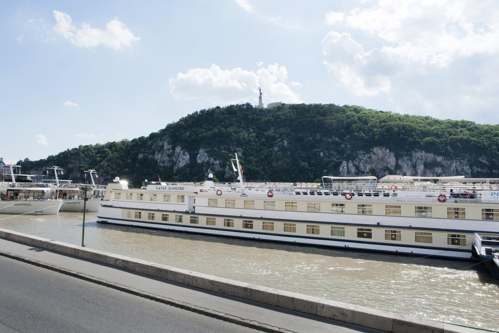 Riverside Flat With King Castle View * Budapesta