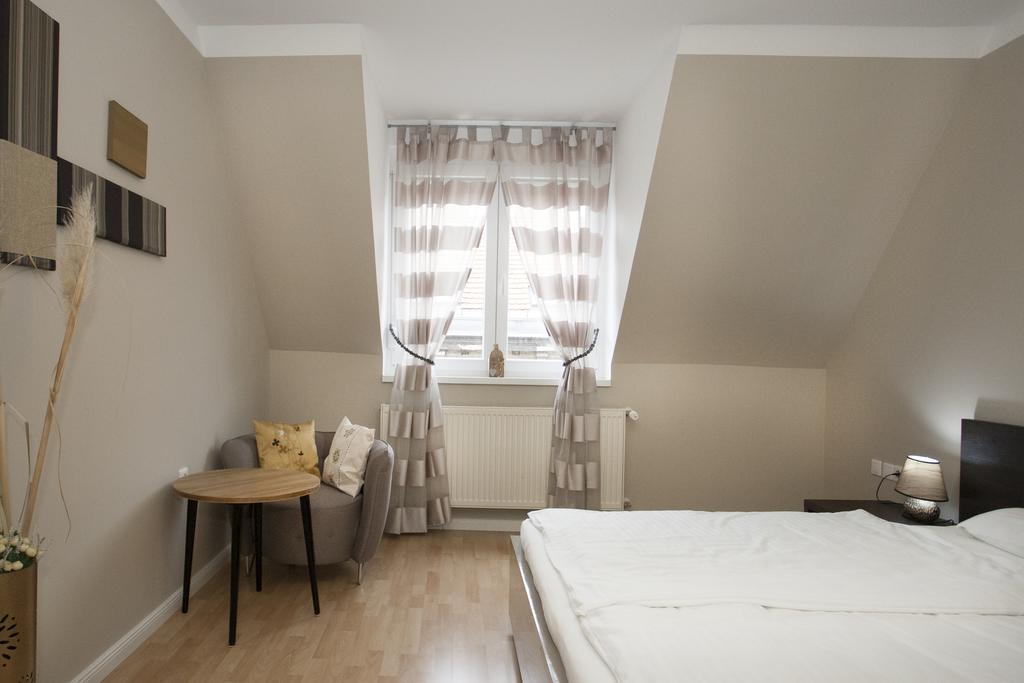Riverside Flat With King Castle View Apartament *
